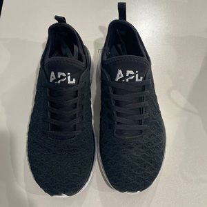 APL Techloom Phantom